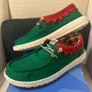 NEW Hey Dude Wendy 42685 Holiday Elf Christmas Womens Size 9 Green Slip On Shoes